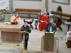 Karfreitgasliturgie und Karfreitagsprozession in Naumburg (Foto: Karl-Franz Thiede)